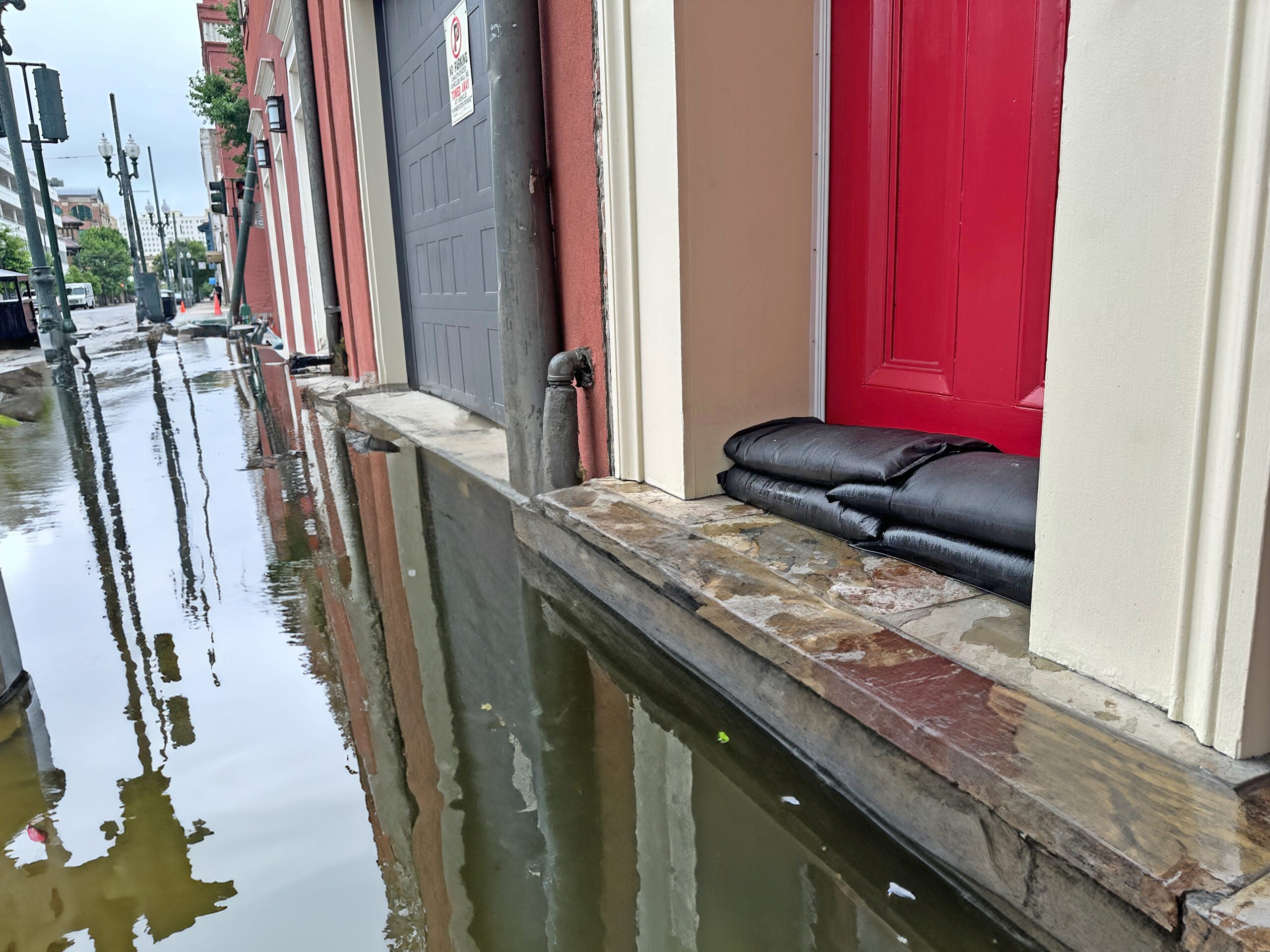 UltraTech Ultra-Flood Stopper® Sandless Sandbags: Your Ultimate Flood Defense!