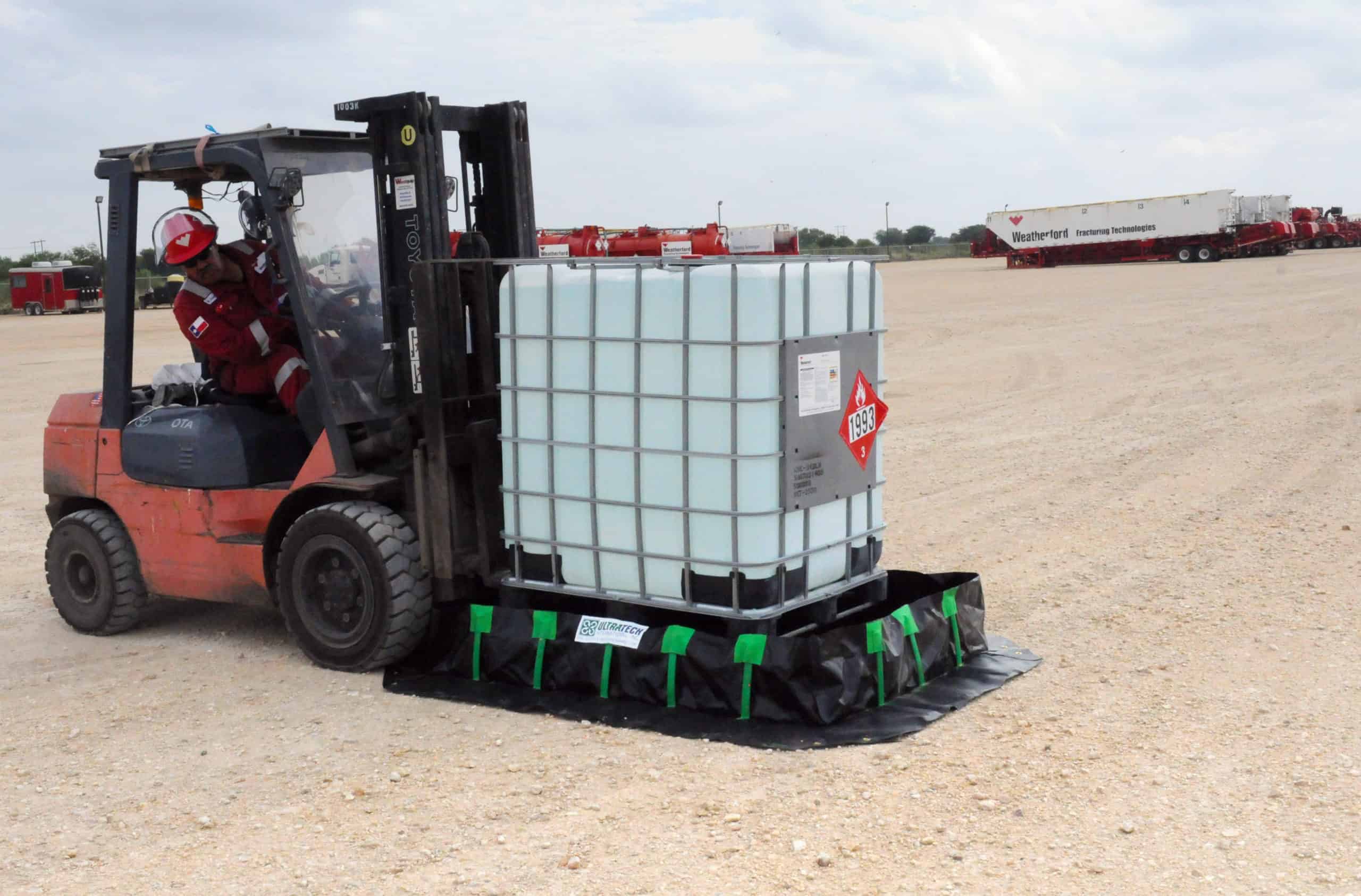 UltraTech Ultra-Containment Berm® - Stake Wall Model: The Ultimate Spill Solution