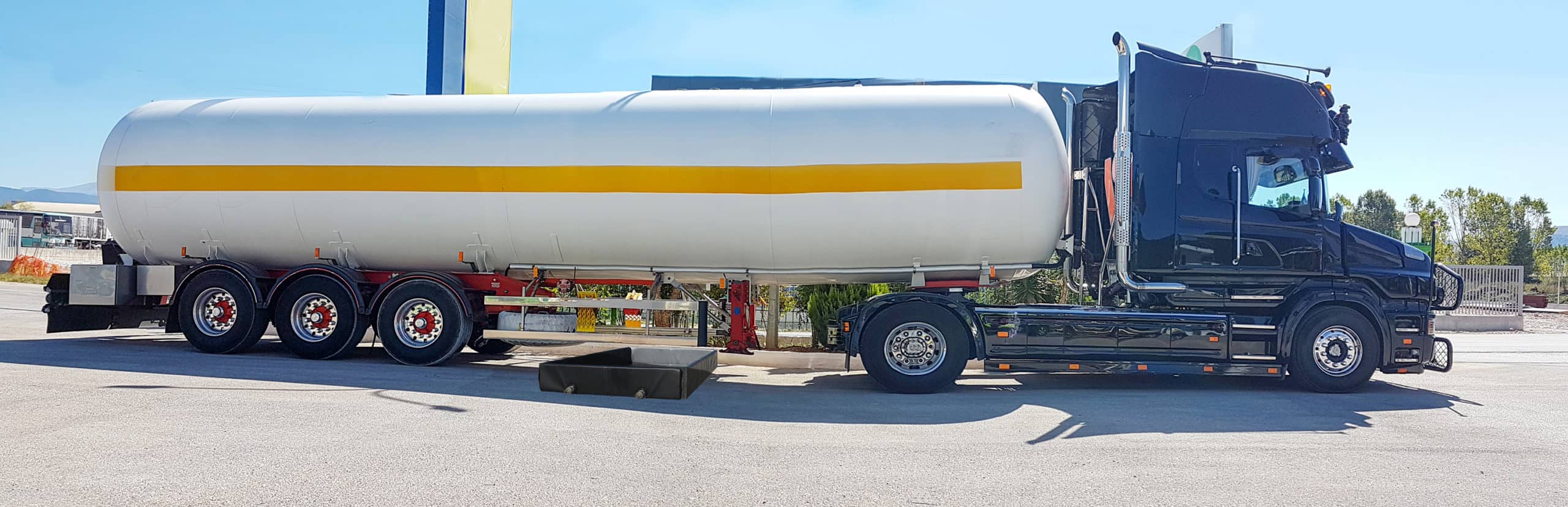 UltraTech Ultra-Tanker Berm: The Ultimate Spill Containment Solution